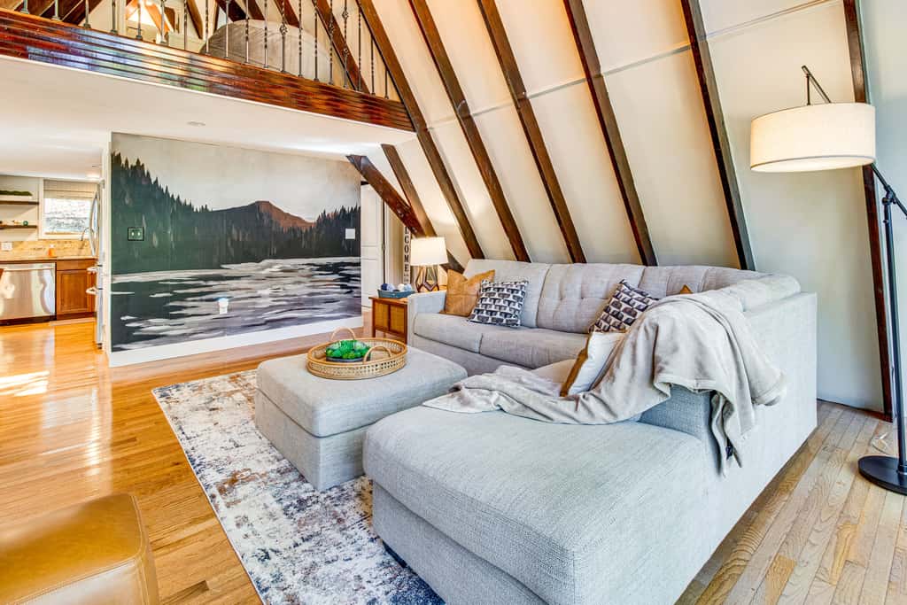 Fairfield Bay Home w/ Pool Access & Boat Slip