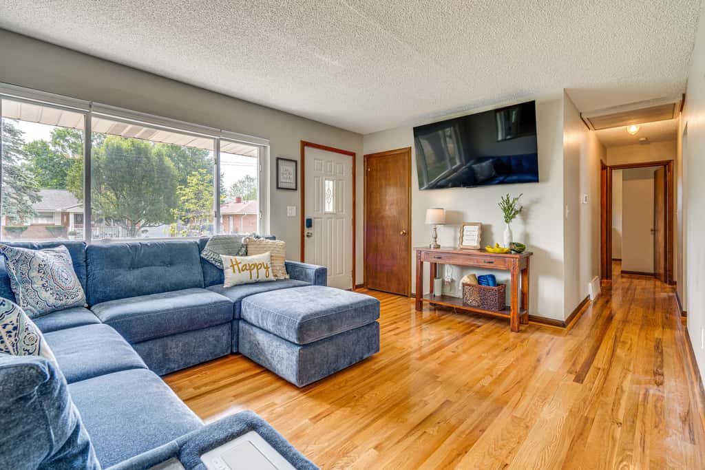 7 Mi to Downtown Columbus: Family Getaway w/ Yard