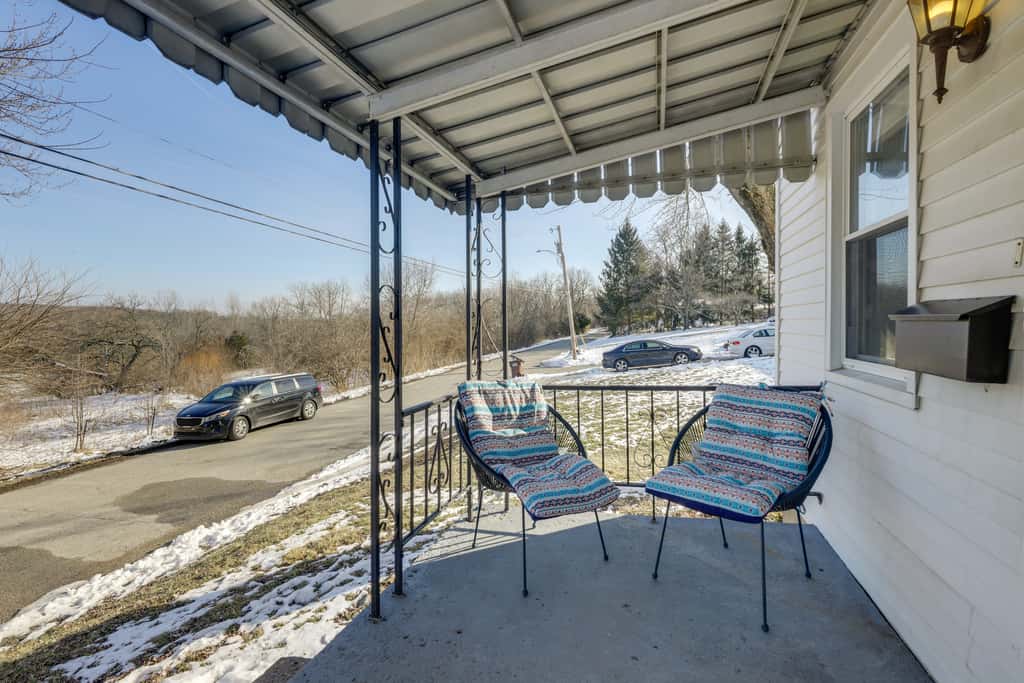 3 Mi to Englewood Dam: Pet-Friendly Home w/ Yard!