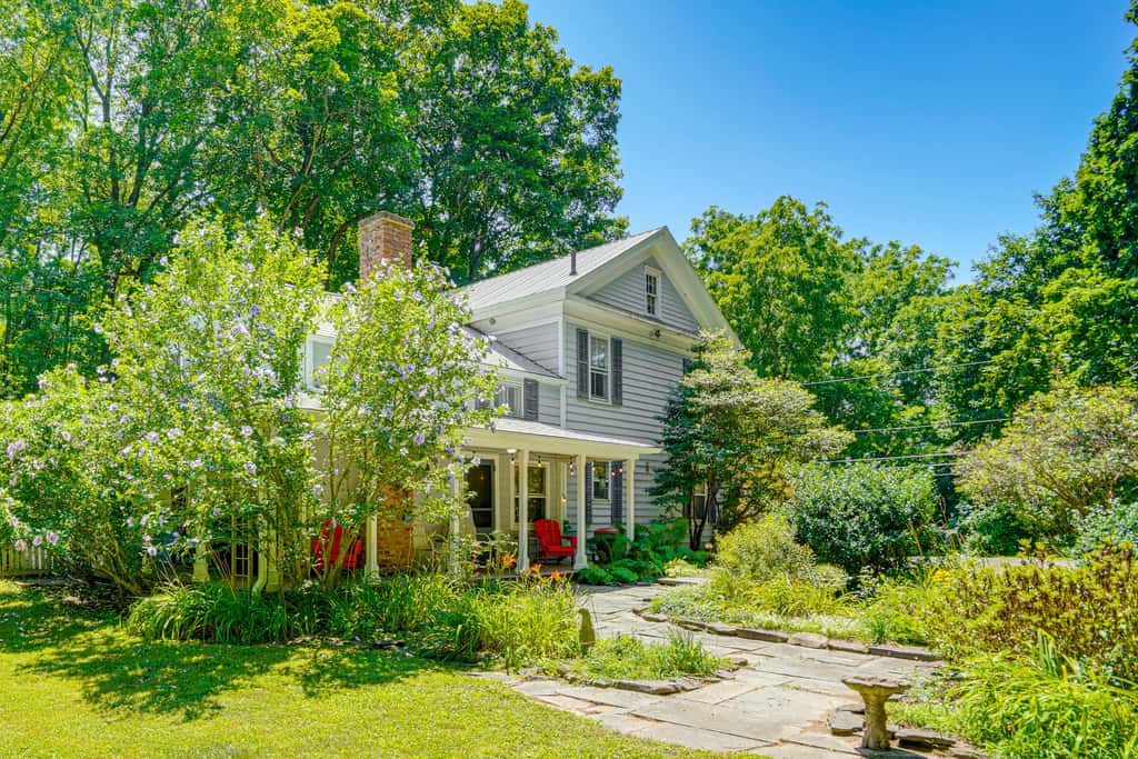 Historic Catskills Farmhouse: Ski, Hike & Relax!