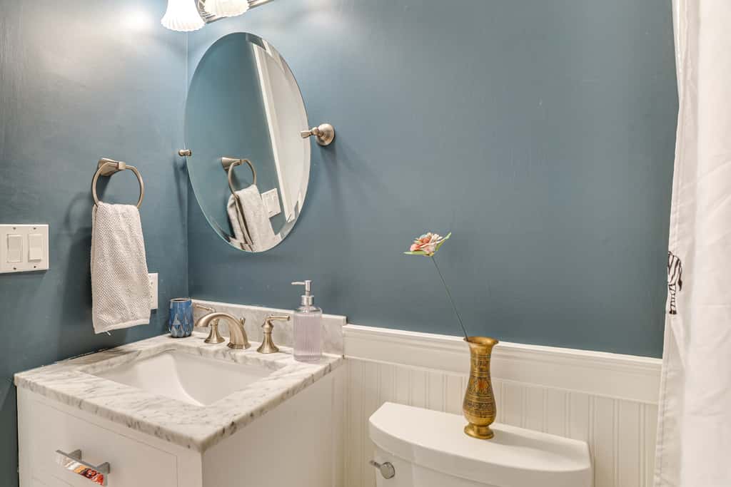 Private Pool! Getaway, 14 Mi to Hammonasset Beach
