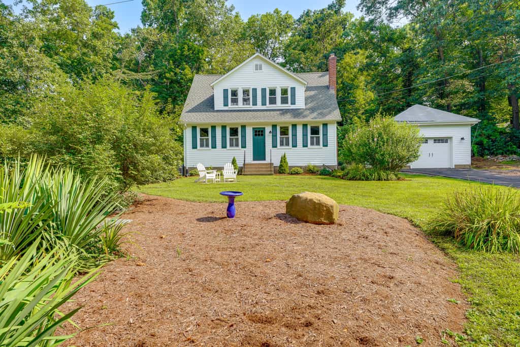 2 Mi to Dtwn: 2-Acre Retreat w/ Large Yard!
