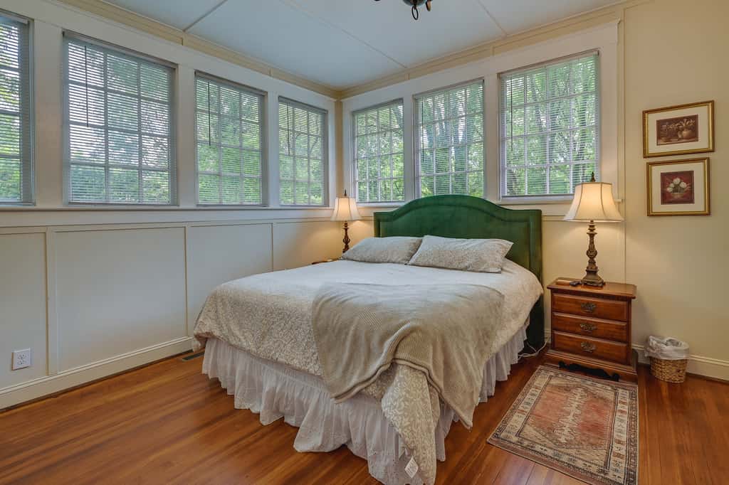 Cozy ‘Casa Verde’ Getaway - 1 Mi to UNCG Campus