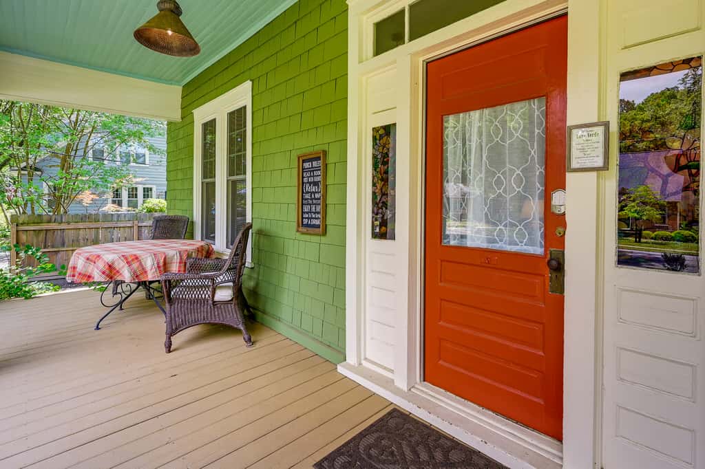 Cozy ‘Casa Verde’ Getaway - 1 Mi to UNCG Campus