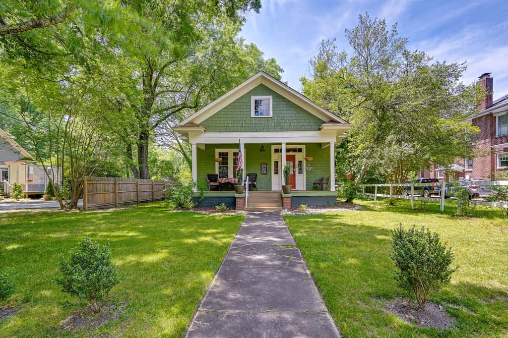 Cozy ‘Casa Verde’ Getaway - 1 Mi to UNCG Campus