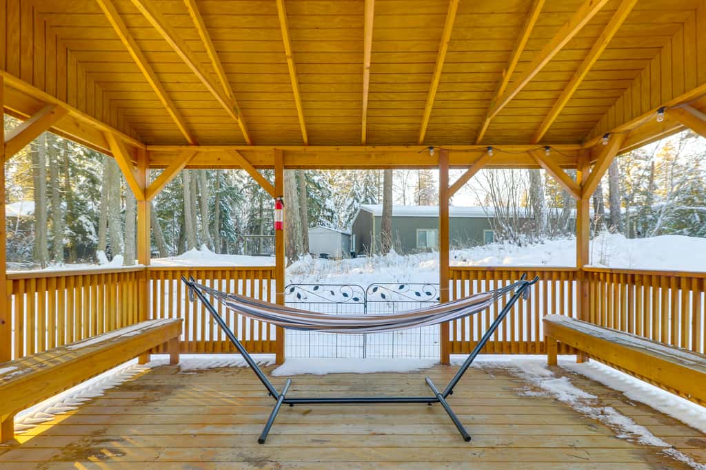 Columbia Falls Private Retreat: Pool Table & Deck!
