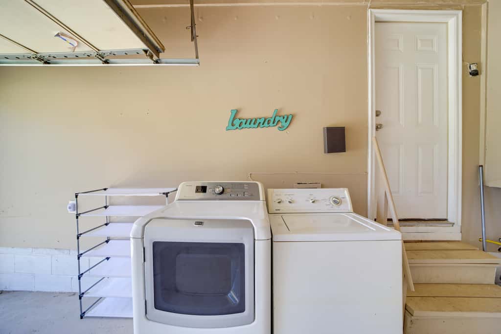 1 Mi to Tulsa Arts District: Home w/ Yard!
