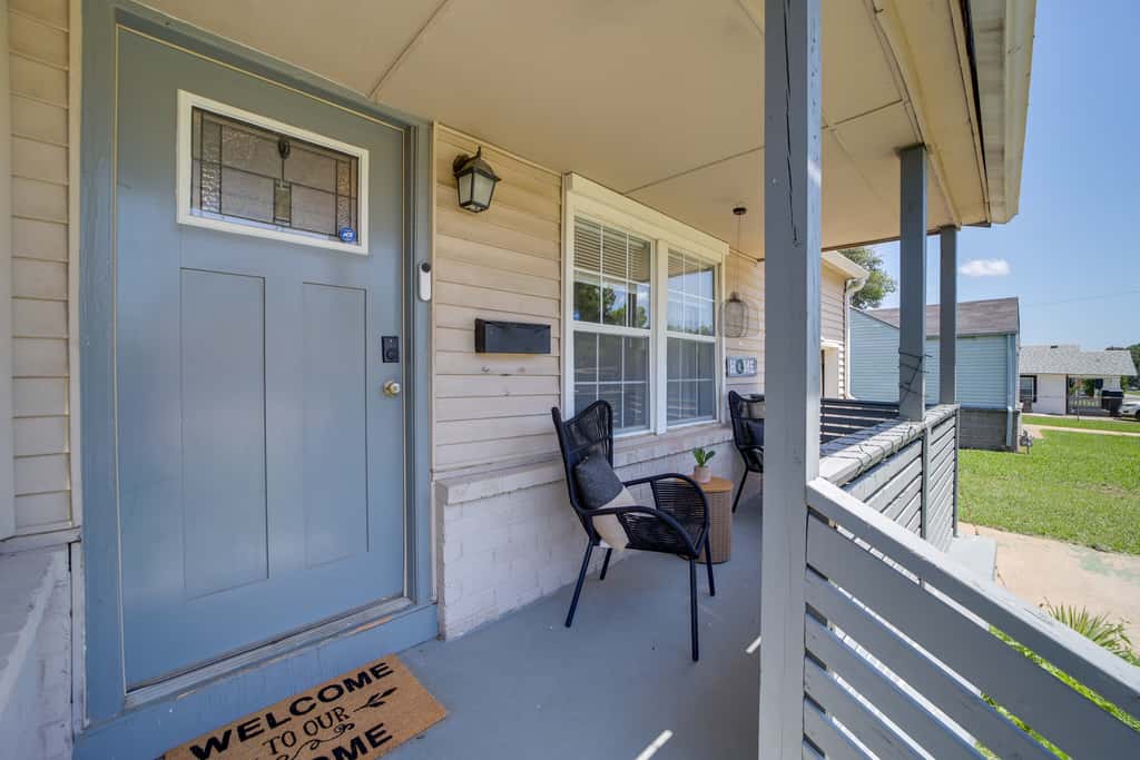 1 Mi to Tulsa Arts District: Home w/ Yard!