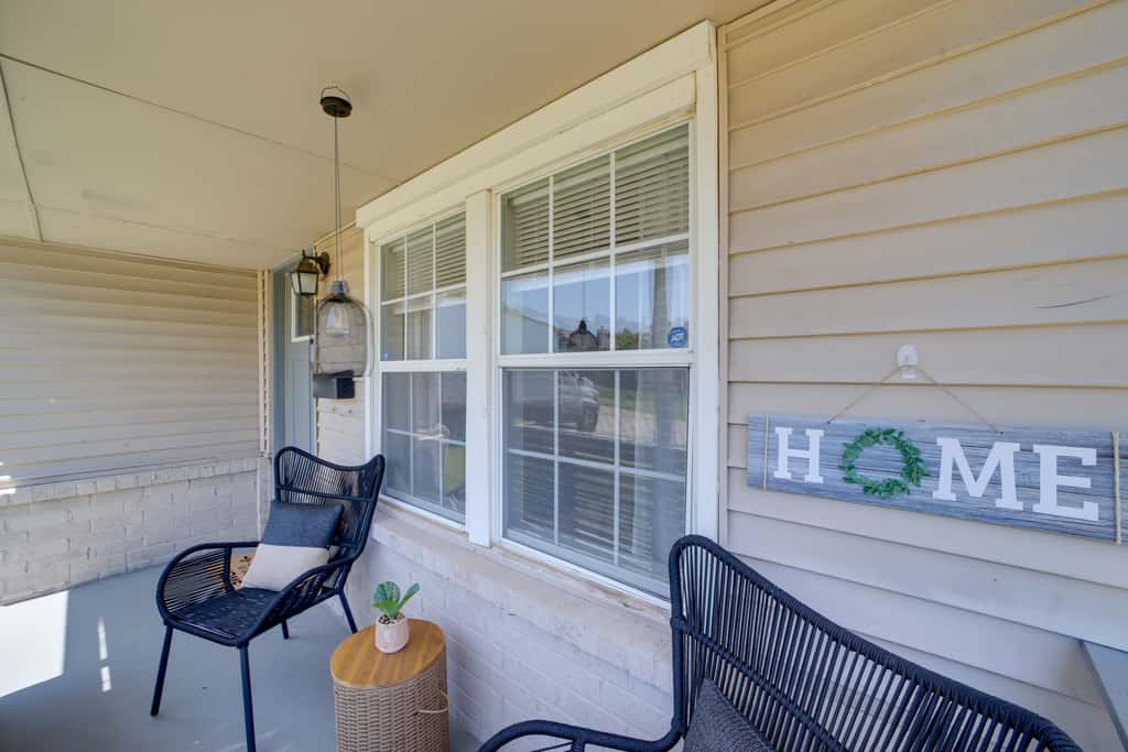 1 Mi to Tulsa Arts District: Home w/ Yard!