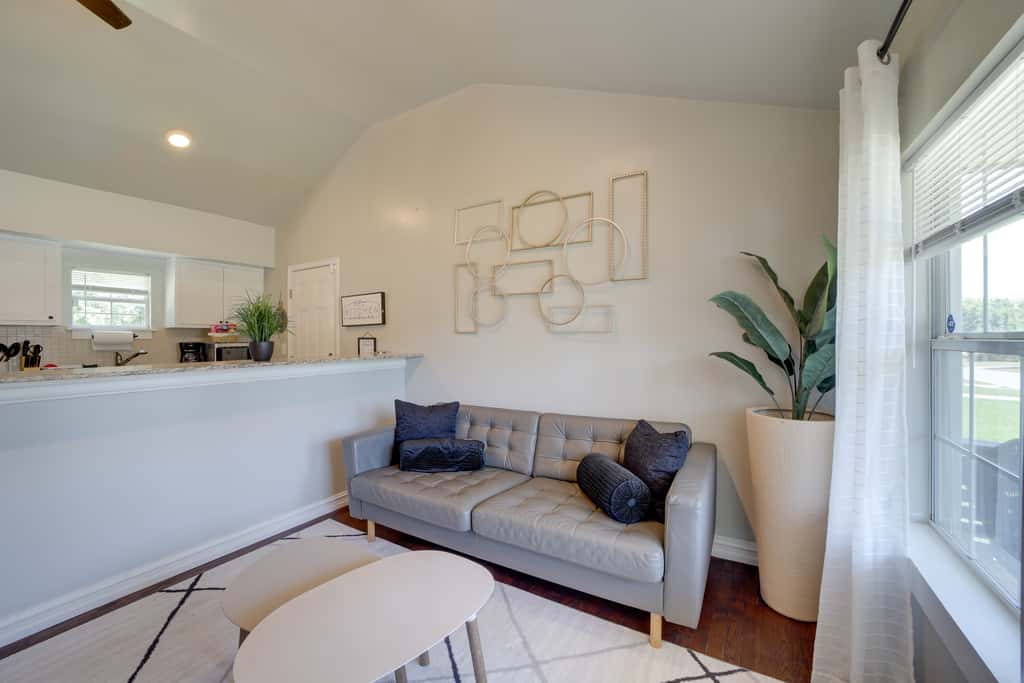 1 Mi to Tulsa Arts District: Home w/ Yard!