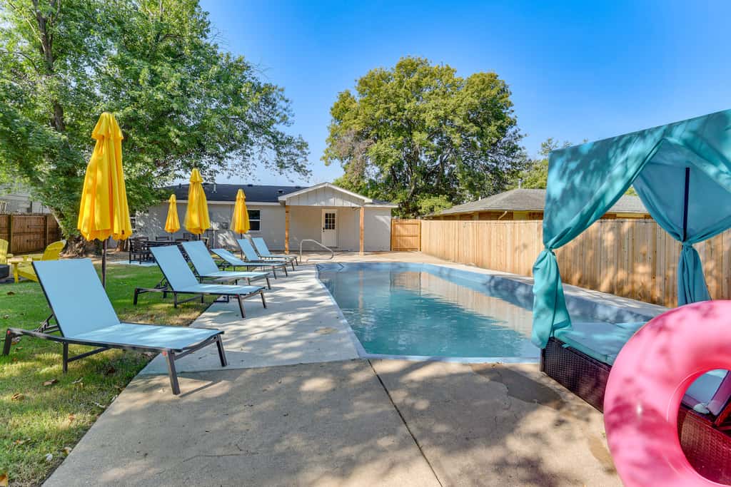 12 Mi to BOK Center: Pet-Friendly Home w/ Yard!