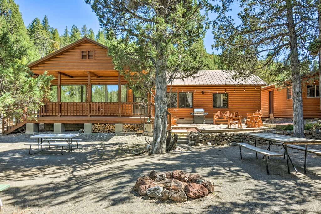 Hatch Retreat w/ Deck, Grill & Creek Access!