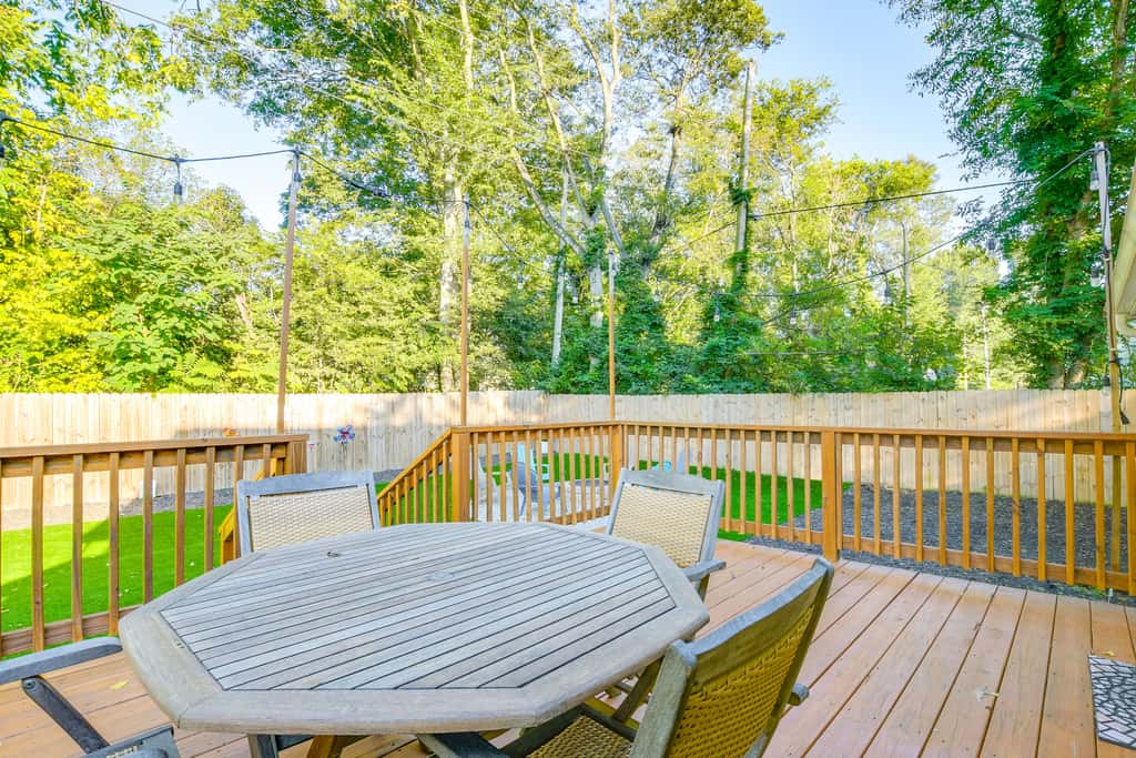 Greenville Escape w/ Deck + Fire Pit!