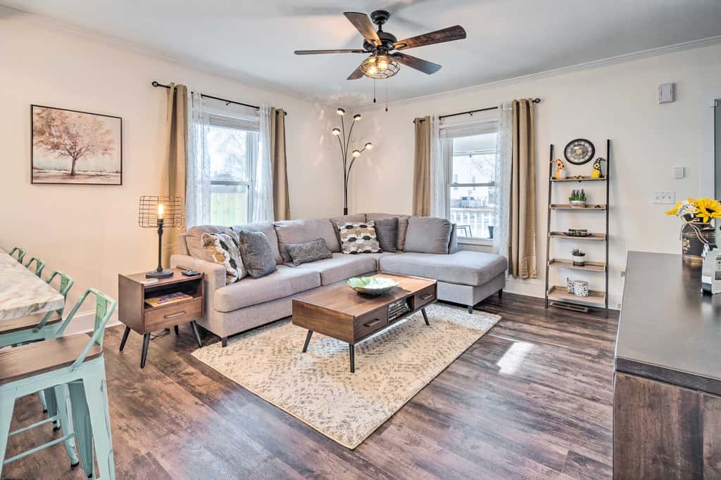 Greenville Escape w/ Deck + Fire Pit!