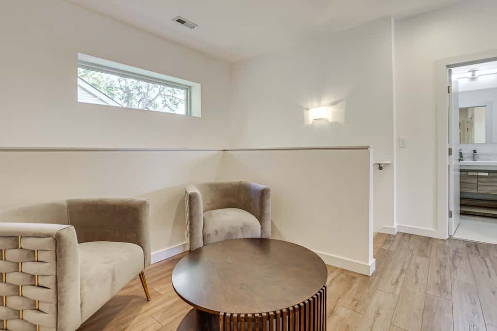 4 Mi to Dtwn Greenville: Group-Ready Home w/ Yard