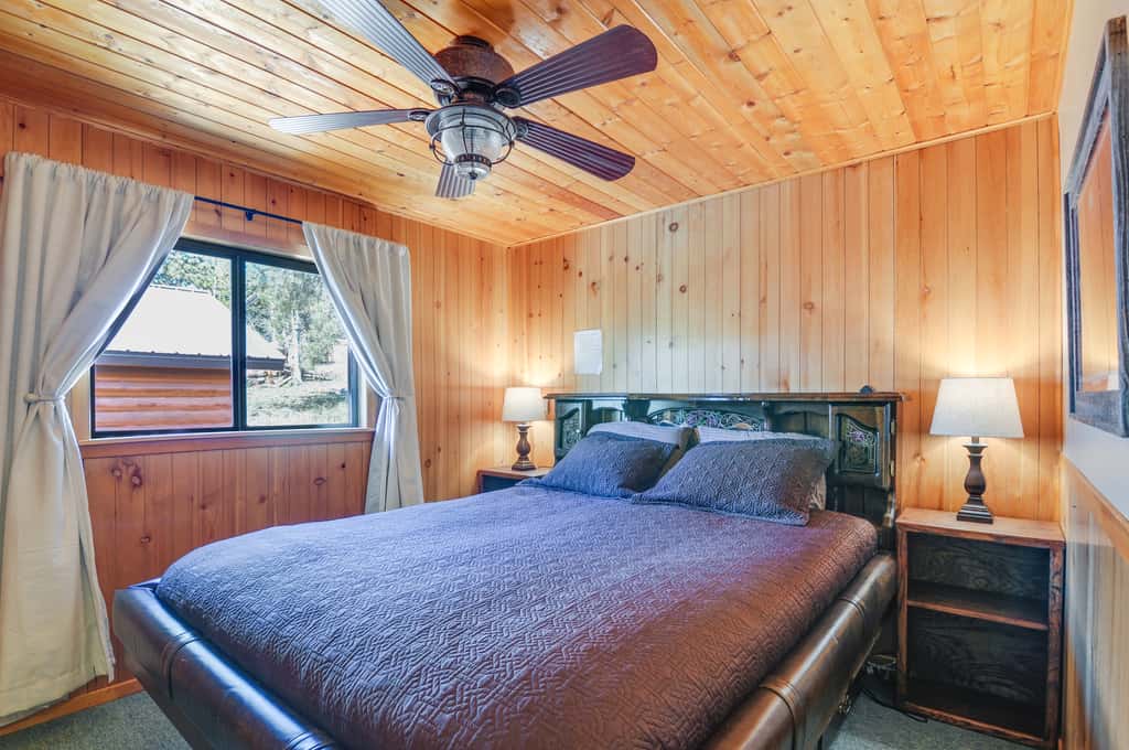 Near Nat’l Parks! Secluded Duck Creek Village Gem