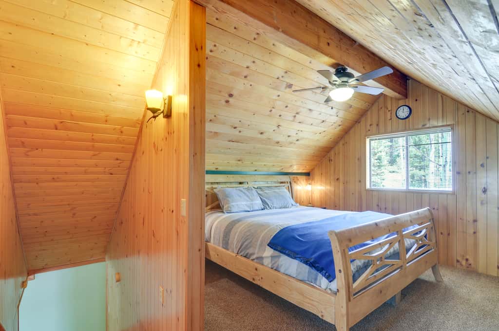 Near Nat’l Parks! Secluded Duck Creek Village Gem