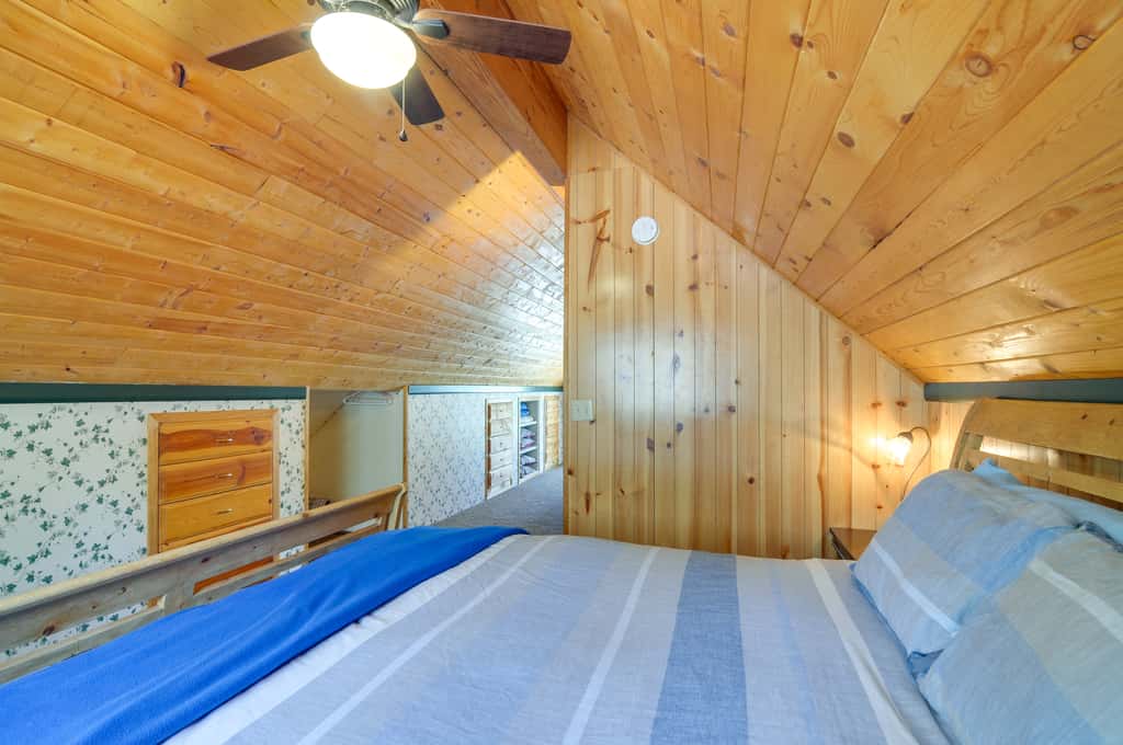 Near Nat’l Parks! Secluded Duck Creek Village Gem