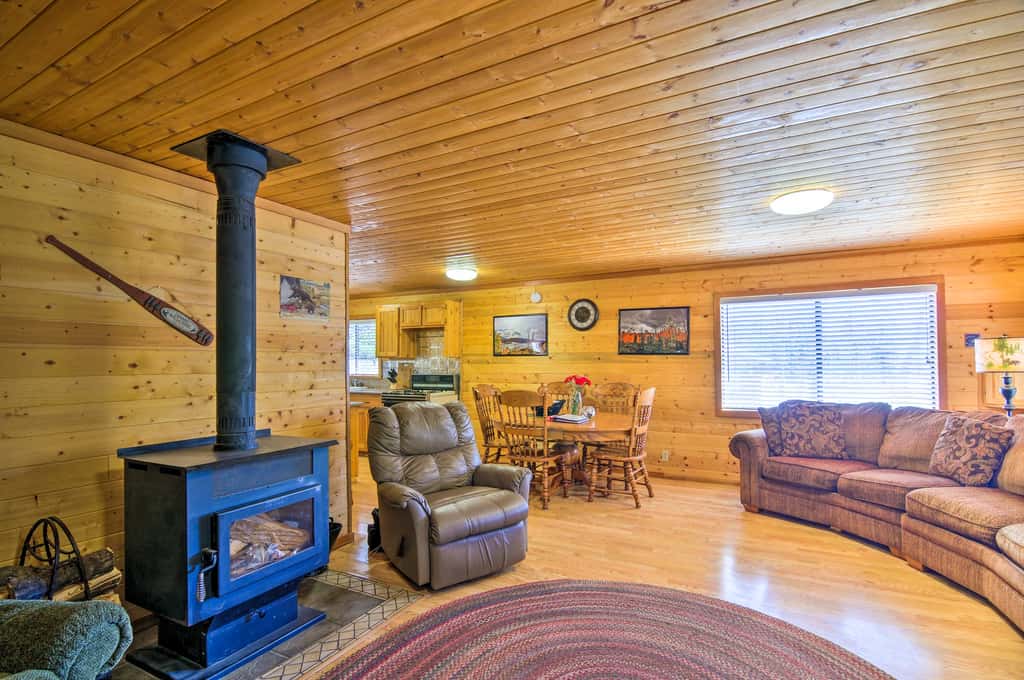 Near Nat’l Parks! Secluded Duck Creek Village Gem