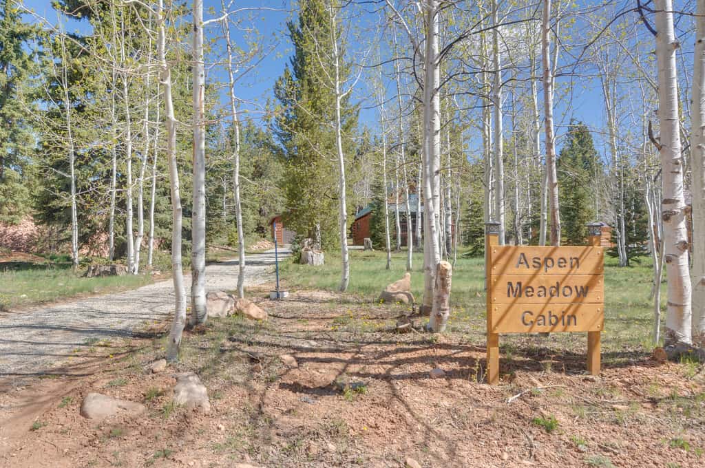 Near Nat’l Parks! Secluded Duck Creek Village Gem