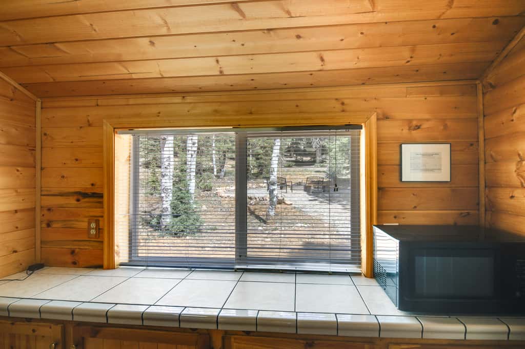 Near Nat’l Parks! Secluded Duck Creek Village Gem