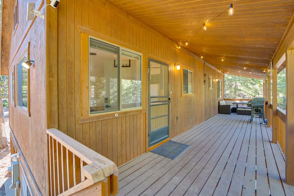 High Noon Hideaway: Zion Cabin w/ Fire Pit!