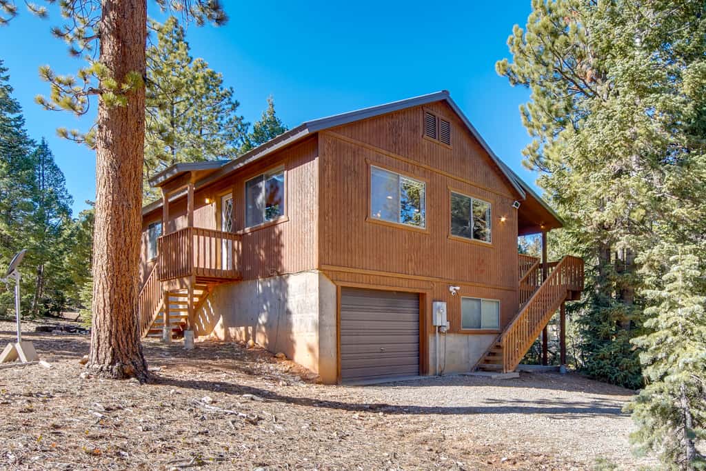 High Noon Hideaway: Zion Cabin w/ Fire Pit!