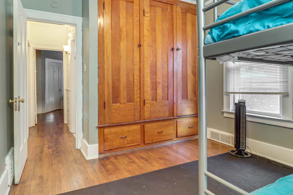 Urban Retreat 1 Mi to Riverfront! Detroit Duplex