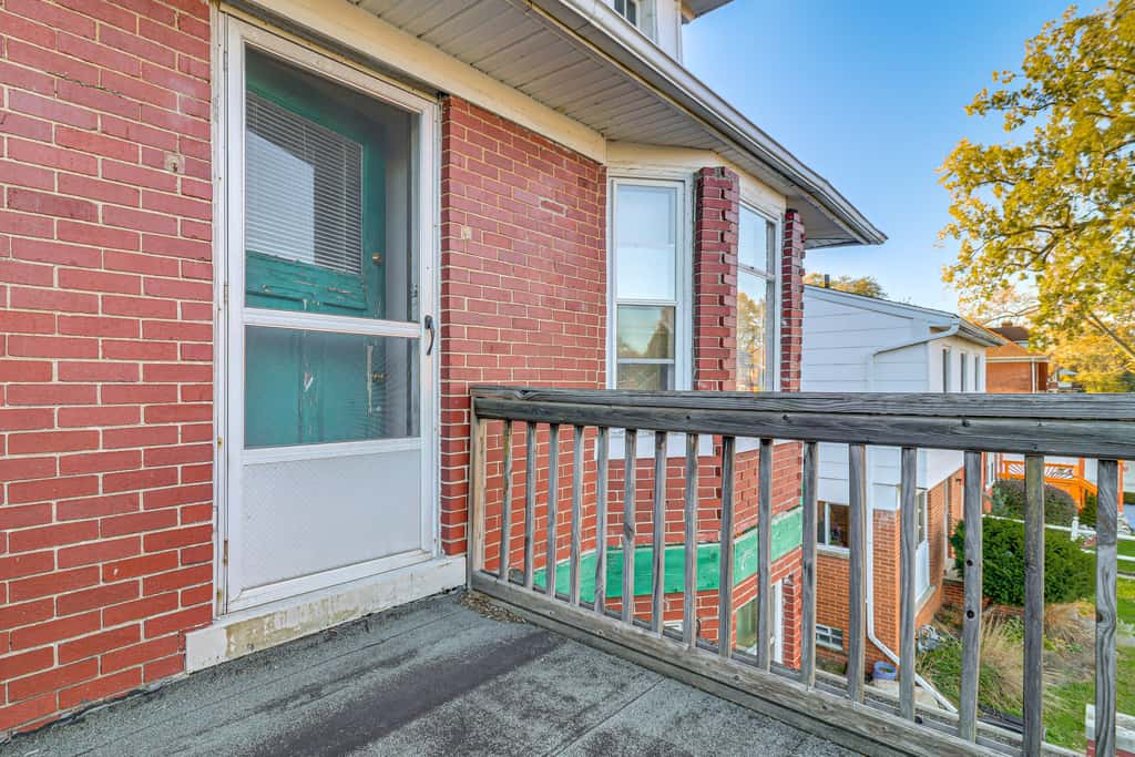 Urban Retreat 1 Mi to Riverfront! Detroit Duplex