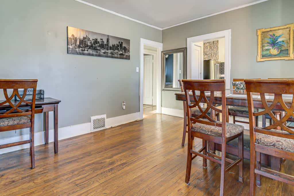 Urban Retreat 1 Mi to Riverfront! Detroit Duplex