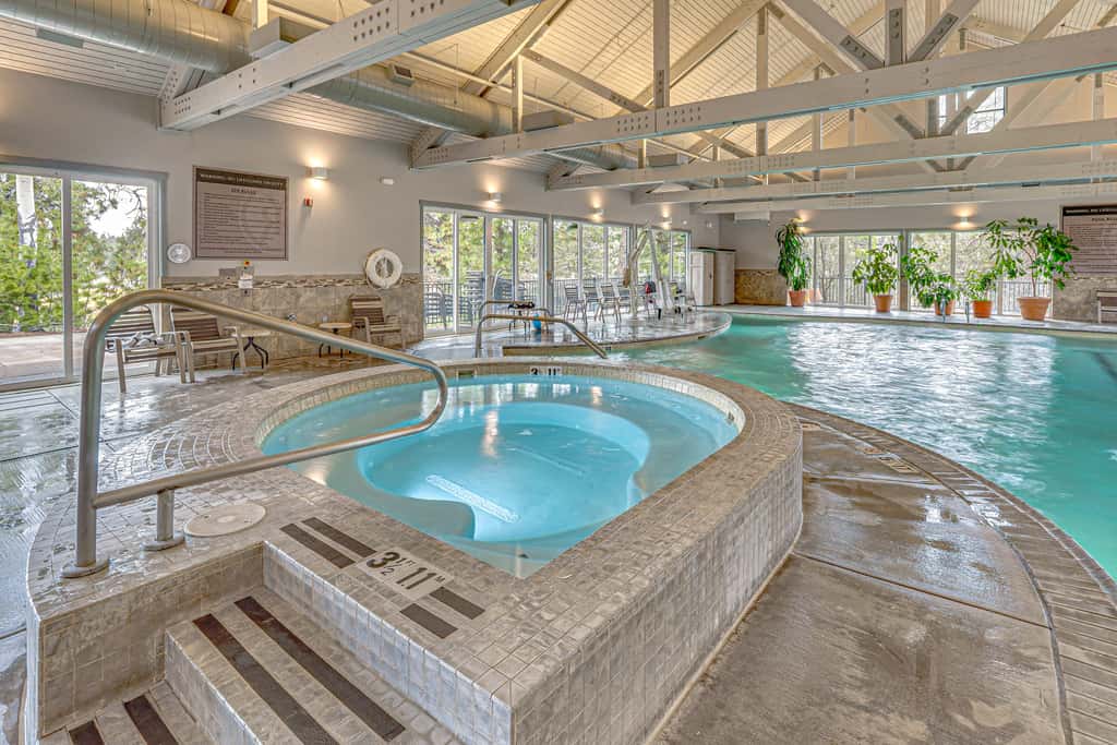 Pool & Hot Tub Access! Running Y Retreat w/ Deck