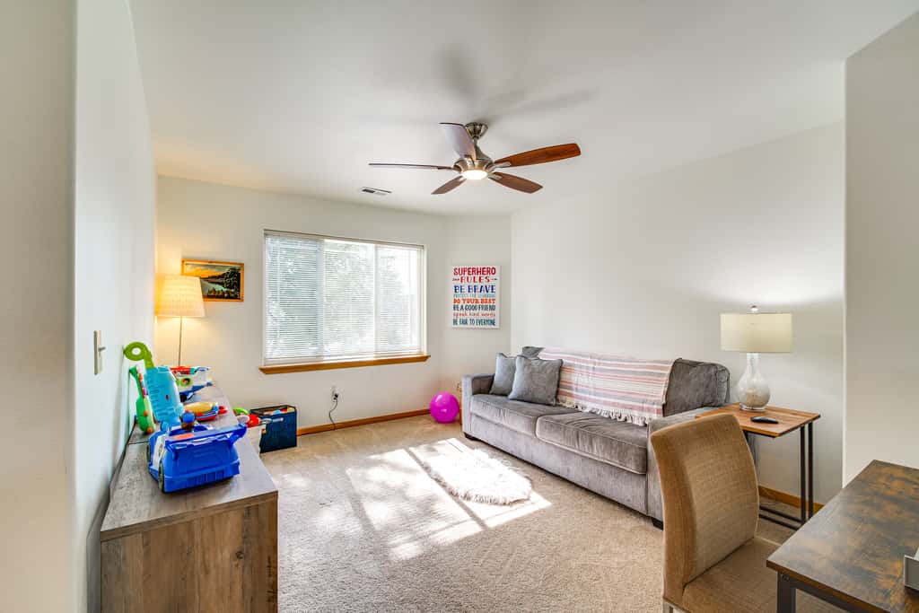 Pool & Hot Tub Access! Running Y Retreat w/ Deck