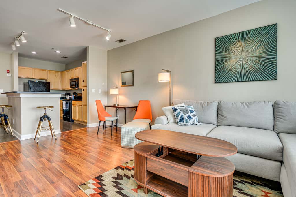 Walkable Condo in Dtwn Greensboro! Extended Stay