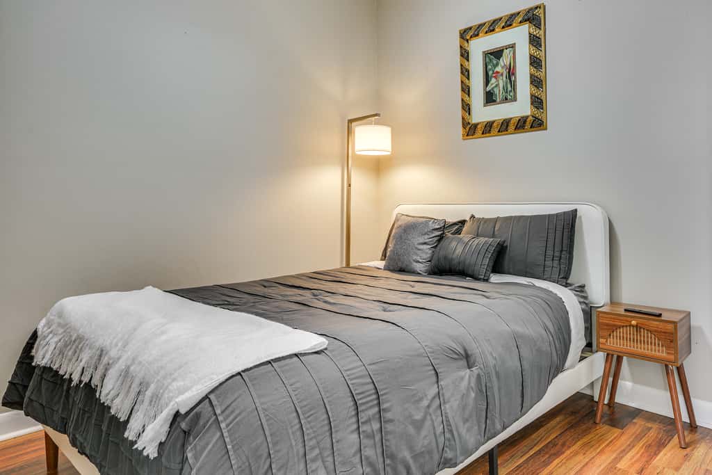 Walkable Condo in Dtwn Greensboro! Extended Stay