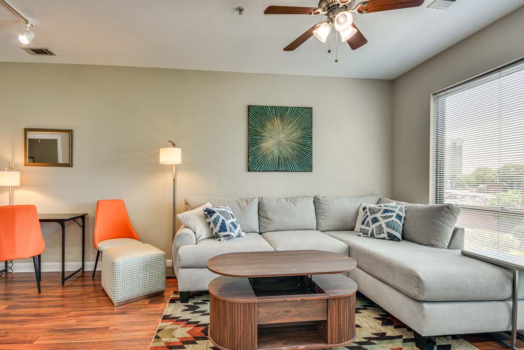 Walkable Condo in Dtwn Greensboro! Extended Stay