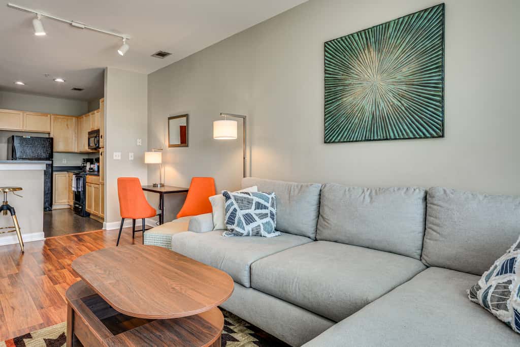 Walkable Condo in Dtwn Greensboro! Extended Stay