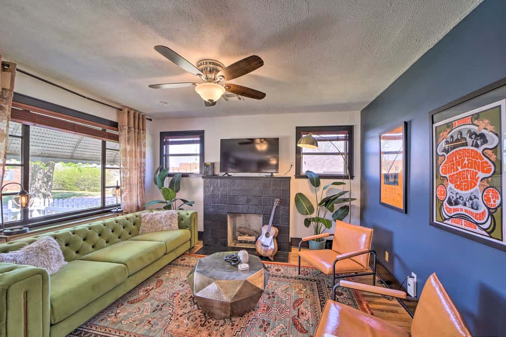 Amazing Musical Abode in Expo Square Neighborhood!