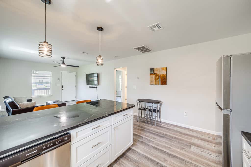Remodeled Tulsa House w/ Yard ~ 4 Mi to Downtown!