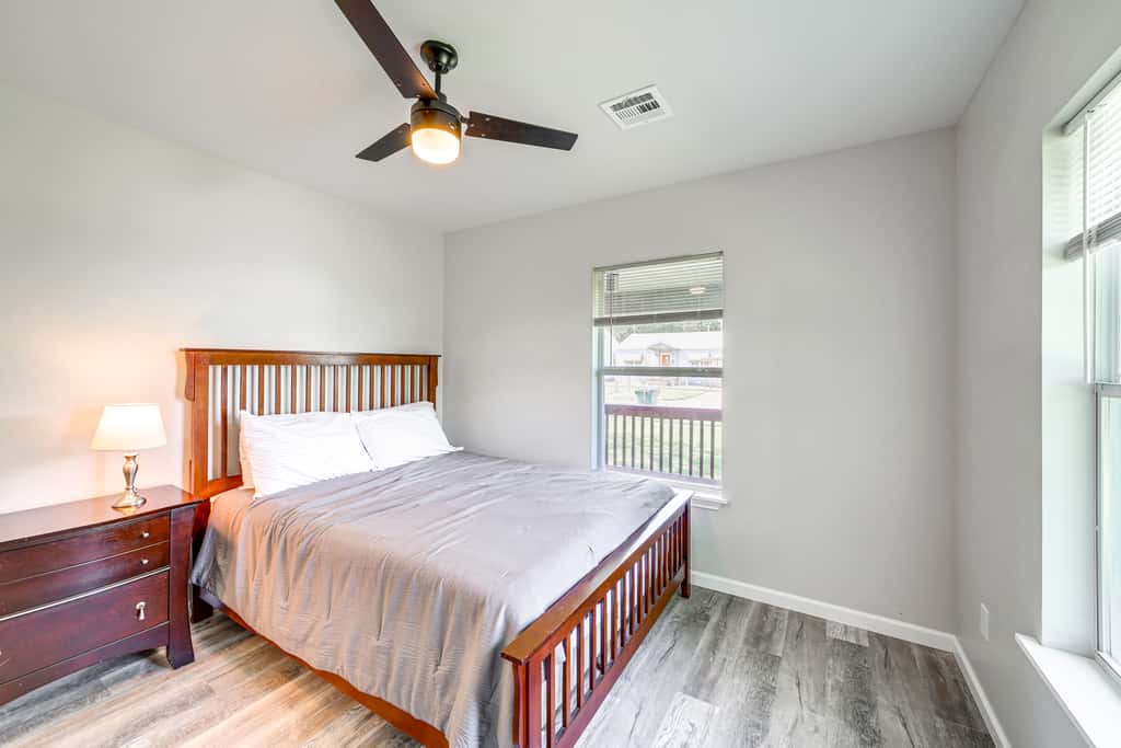 Remodeled Tulsa House w/ Yard ~ 4 Mi to Downtown!
