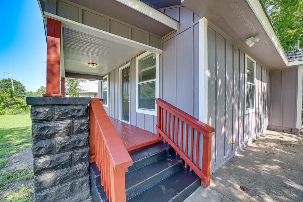 Remodeled Tulsa House w/ Yard ~ 4 Mi to Downtown!