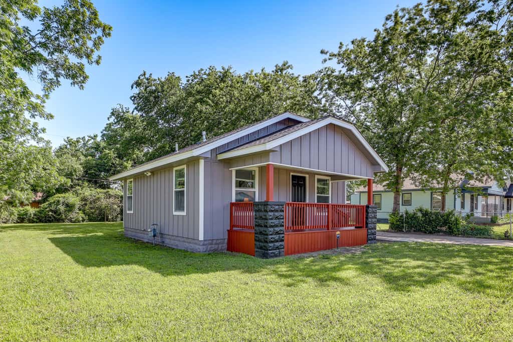 Remodeled Tulsa House w/ Yard ~ 4 Mi to Downtown!