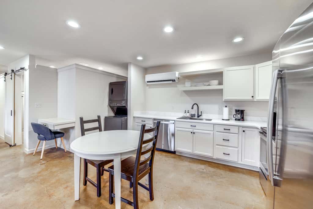 Central & Modern Studio w/ Workspace in Owasso!