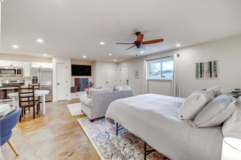 Central & Modern Studio w/ Workspace in Owasso!