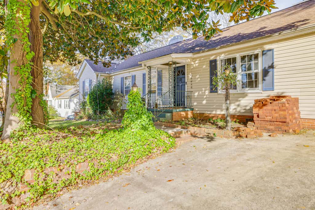 4 Mi to Dtwn: Home w/ Fire Pit in Greenville