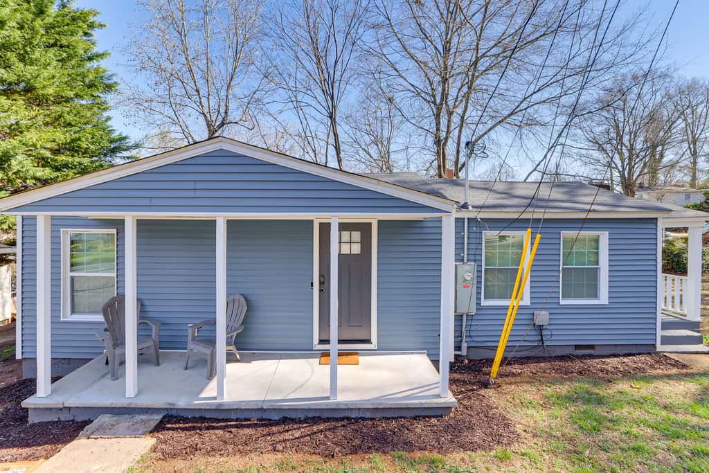 < 3 Mi to Downtown Greenville! Convenient 2BR Home
