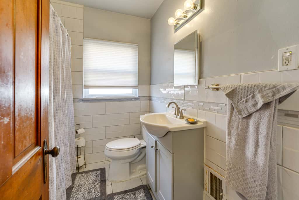 West Detroit Bungalow < 10 Mi to Ford Field
