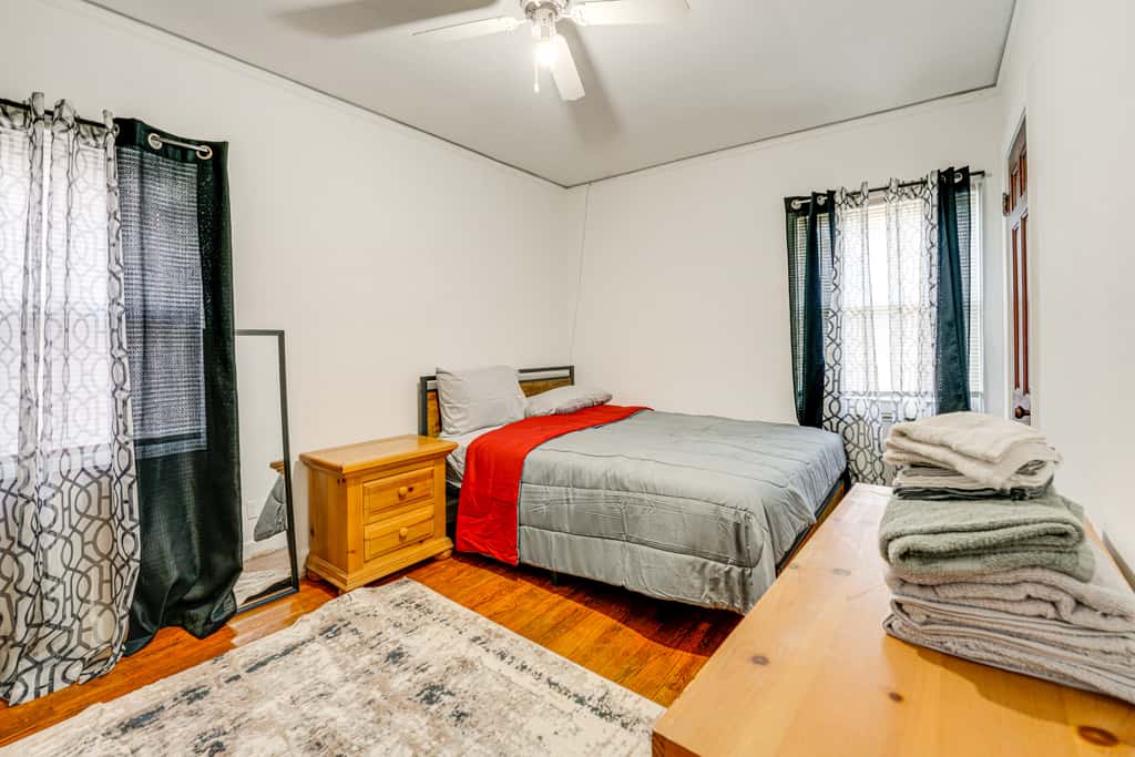 West Detroit Bungalow < 10 Mi to Ford Field