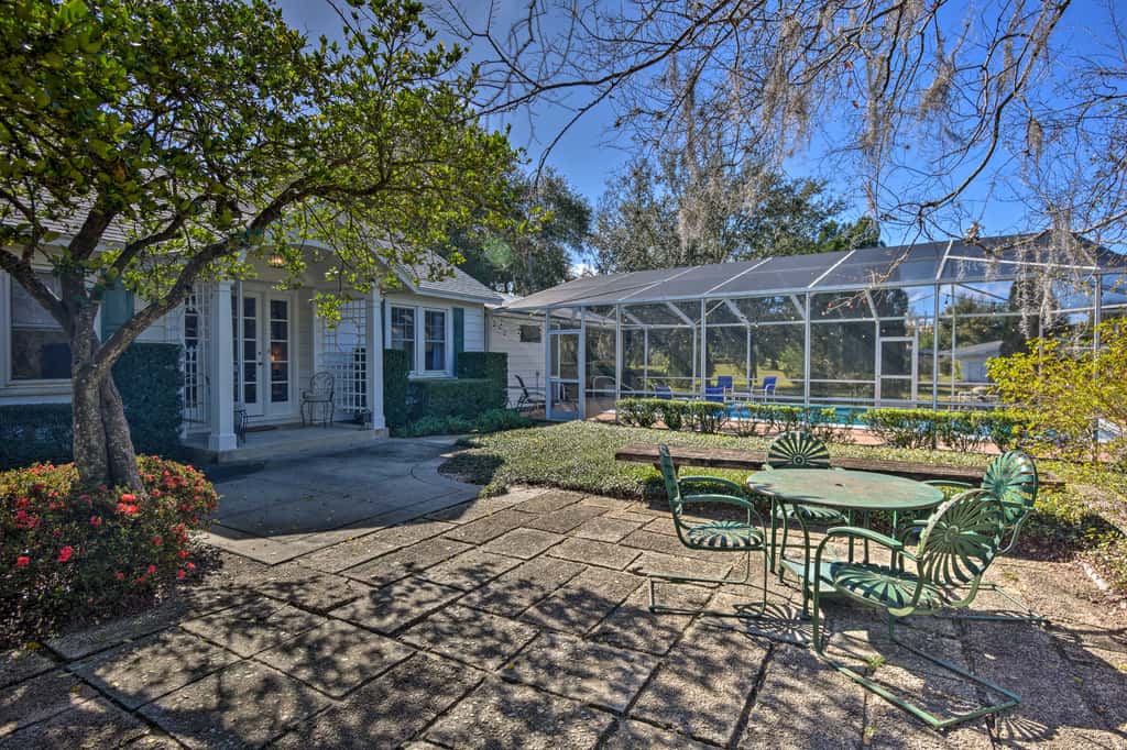 Cottage w/ Private Pool - Walk to Lake Wales!