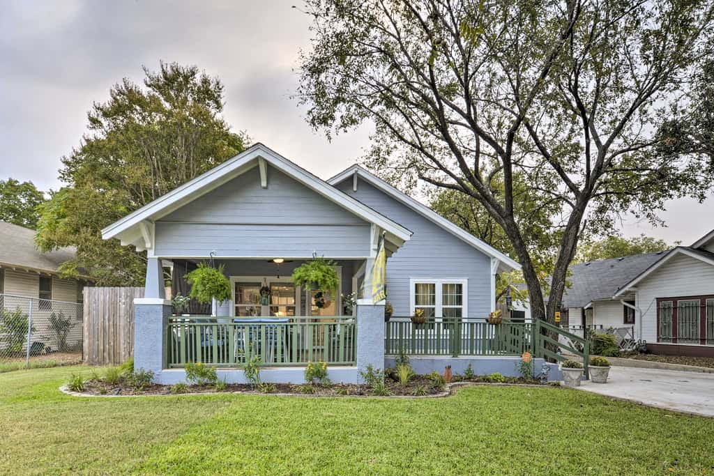 'Bearadise Bungalow' ~ 2 Mi to Magnolia Market!