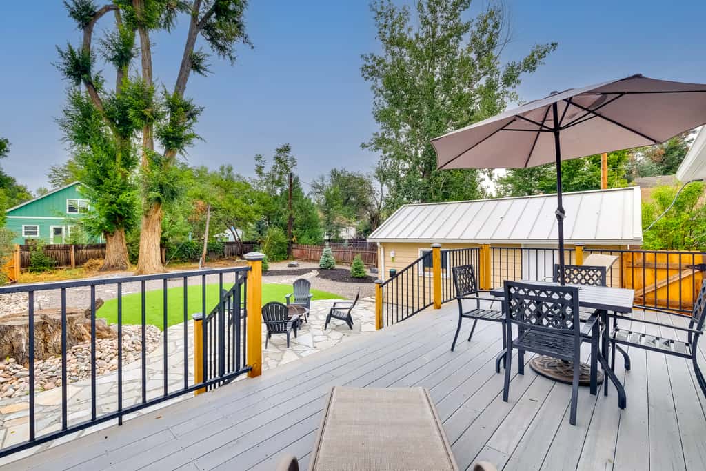Loveland Retreat w/ Bicycles, Deck & Fire Pit!